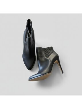 BCBG Generation Black Leather Preppy Dress Booties Ankle Boots Pointed Toe 10
